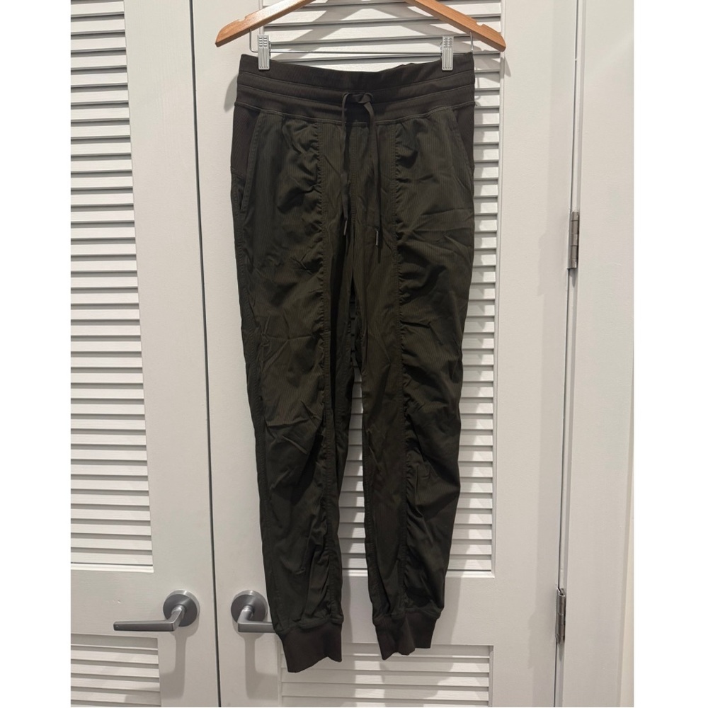 Lululemon Dance Studio Jogger - Size 6